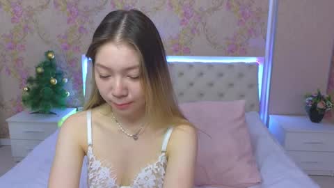 Snapshot of babby_rabbit_ chatting on December 23, 2024, 4:55 am Cute Raby online show from December 23, 2024, 4:55 am