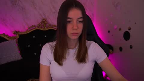 Babe online show from March 26, 2026, 7:36 am