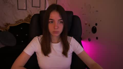 Snapshot of babe_dollie chatting on May 5, 2026, 6:32 am Babe online show from May 5, 2026, 6:32 am