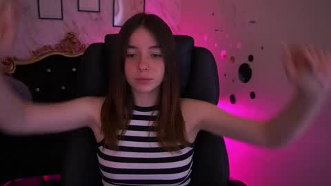 Snapshot of babe_dollie chatting on May 13, 2026, 6:44 am Babe online show from May 13, 2026, 6:44 am