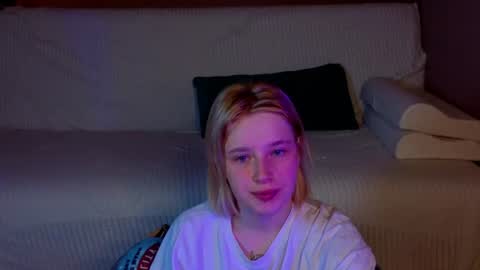 Sweety Eva online show from July 19, 2026, 4:27 am
