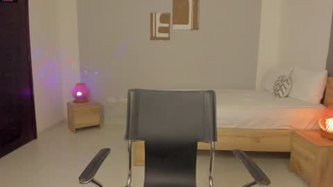 Snapshot of babesexy19_ chatting on December 18, 2024, 2:32 am itzell  online show from December 18, 2024, 2:32 am