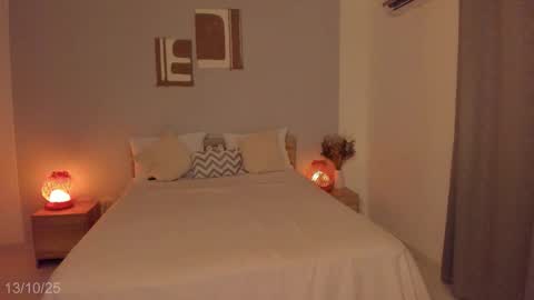 Snapshot of babesexy19_ chatting on October 14, 2025, 12:44 am itzell  online show from October 14, 2025, 12:44 am