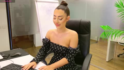 Olivia and Lexi online show from March 7, 2025, 5:18 am