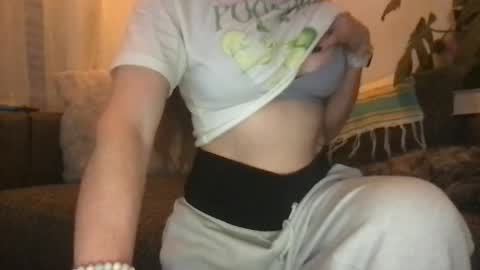 baby1865385 online show from March 1, 2026, 4:58 am