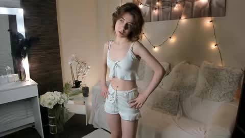 Snapshot of baby__project chatting on November 25, 2025, 3:12 pm Shayna online show from November 25, 2025, 3:12 pm