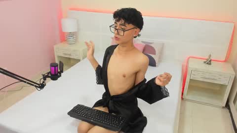 Ander online show from February 16, 2025, 10:43 pm