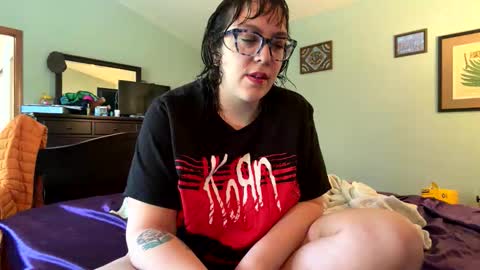 blue online show from April 8, 2026, 8:42 pm