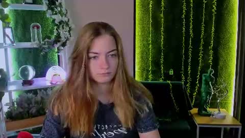 Snapshot of baby_hotte chatting on July 9, 2026, 6:28 am baby online show from July 9, 2026, 6:28 am