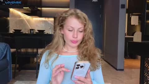 Sharleen online show from February 14, 2025, 7:59 am