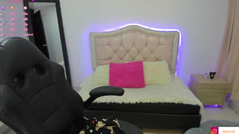 Snapshot of baby_love03 chatting on May 21, 2026, 1:34 am Dulce Stefa online show from May 21, 2026, 1:34 am