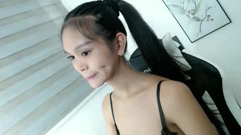 baby_zoexx online show from April 9, 2026, 8:09 am