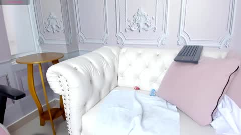 Snapshot of babyabril18 chatting on March 7, 2025, 4:33 pm Karla online show from March 7, 2025, 4:33 pm