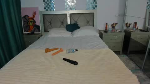 Lexxy online show from June 25, 2026, 6:51 am
