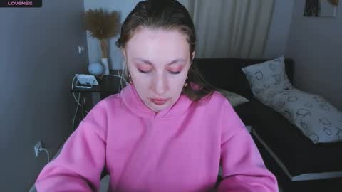 Eva online show from October 10, 2025, 9:58 pm