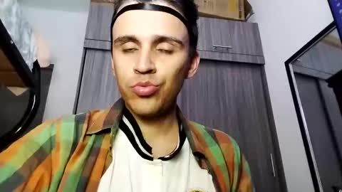 Snapshot of babydarkpink chatting on October 29, 2025, 9:27 pm Dani  online show from October 29, 2025, 9:27 pm