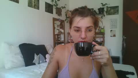 Snapshot of babydemon6 chatting on February 9, 2025, 12:41 pm babydemon6 online show from February 9, 2025, 12:41 pm