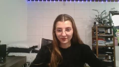 Snapshot of babydemon6 chatting on September 27, 2025, 10:48 pm babydemon6 online show from September 27, 2025, 10:48 pm