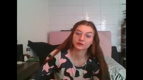 Snapshot of babydemon6 chatting on October 6, 2025, 2:14 pm babydemon6 online show from October 6, 2025, 2:14 pm