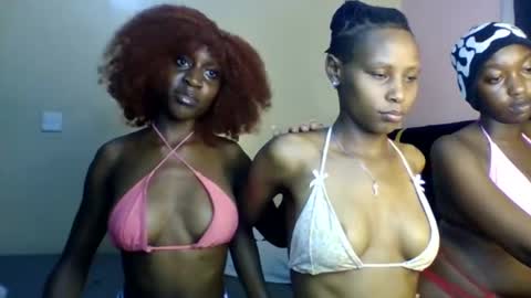 Snapshot of babydoll_230 chatting on March 29, 2026, 4:07 pm Babydoll 230 online show from March 29, 2026, 4:07 pm