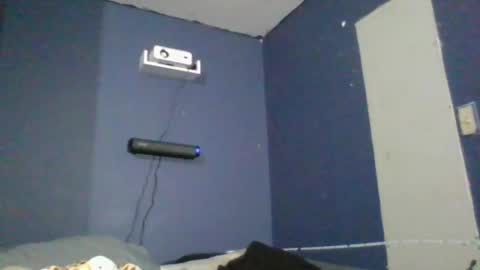 Snapshot of babyelle0 chatting on December 8, 2024, 11:19 pm Your Highness Elle online show from December 8, 2024, 11:19 pm