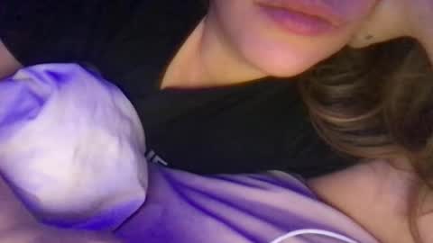 babyhoney333 online show from December 23, 2025, 6:55 am