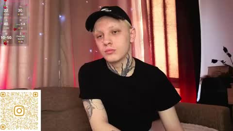 LOLA online show from April 23, 2026, 3:52 am