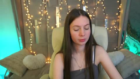 Snapshot of babylumii chatting on May 4, 2026, 2:02 pm Lady Vi online show from May 4, 2026, 2:02 pm