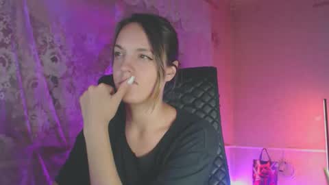 Sonya online show from October 1, 2025, 5:08 pm