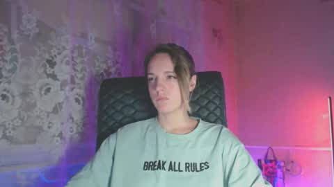 Sonya online show from October 28, 2025, 7:05 pm