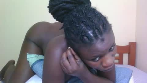 Snapshot of babyrozillah chatting on February 12, 2026, 12:11 pm PRISCILLAH online show from February 12, 2026, 12:11 pm