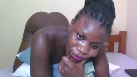 Snapshot of babyrozillah chatting on February 14, 2026, 1:52 pm PRISCILLAH online show from February 14, 2026, 1:52 pm