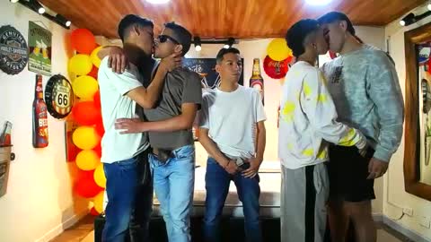 Snapshot of backyardigans chatting on February 14, 2025, 6:40 pm backyardigans online show from February 14, 2025, 6:40 pm