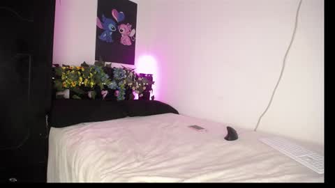 Angeles online show from February 9, 2025, 2:06 am