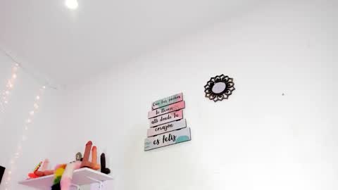 Victoria online show from November 11, 2025, 1:55 pm