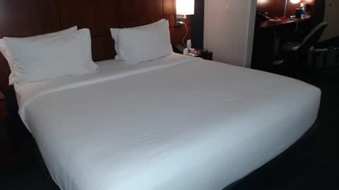 Snapshot of badboyson65 chatting on March 9, 2025, 9:13 am HotWifeFun32 online show from March 9, 2025, 9:13 am