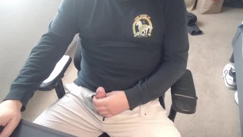 baddaddy77 online show from April 28, 2026, 2:22 pm