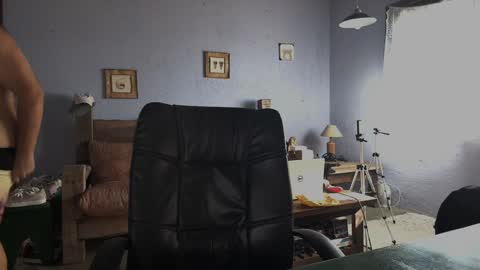 Snapshot of baddaddybrasil chatting on December 16, 2024, 7:32 pm Baddaddybrazil online show from December 16, 2024, 7:32 pm