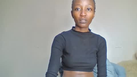 baddie_bunnie online show from February 6, 2026, 7:56 am