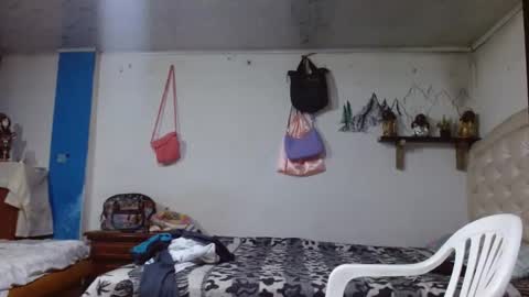 baddie_girl_xxx online show from February 27, 2025, 10:42 pm