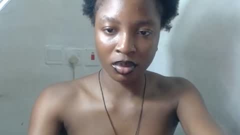 baddiebitchx online show from June 15, 2026, 10:45 pm