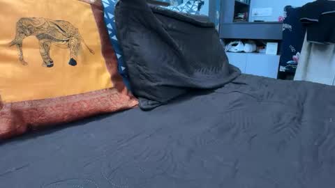 badsins13 online show from February 18, 2026, 3:46 am