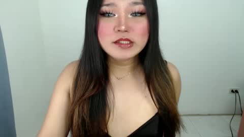 Snapshot of bahoglaway69 chatting on January 19, 2025, 4:44 am april online show from January 19, 2025, 4:44 am