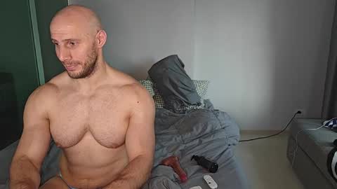 Snapshot of baldyboyy chatting on October 16, 2025, 9:54 am baldyboyy online show from October 16, 2025, 9:54 am