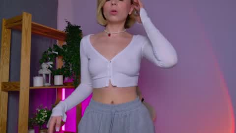 Elly online show from April 4, 2026, 6:00 am