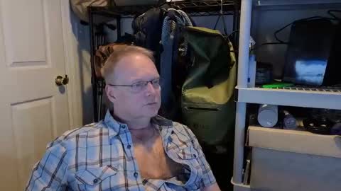 baltomoron69 online show from April 18, 2026, 8:09 pm