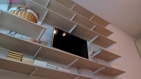 Kira online show from January 14, 2026, 10:36 pm