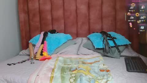 Arianna   online show from September 17, 2025, 7:48 pm