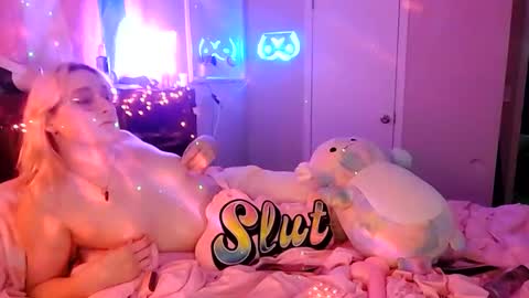 Snapshot of bambibimbosparkles chatting on February 13, 2025, 9:38 pm Bambi Sparkles TS online show from February 13, 2025, 9:38 pm