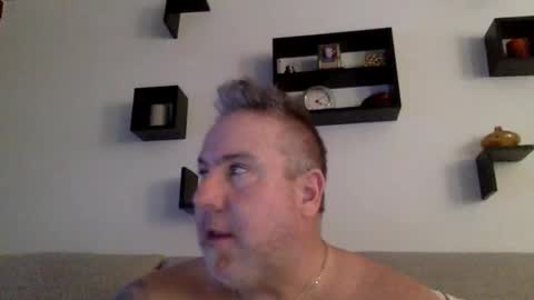 banana5289 online show from February 4, 2026, 9:09 pm